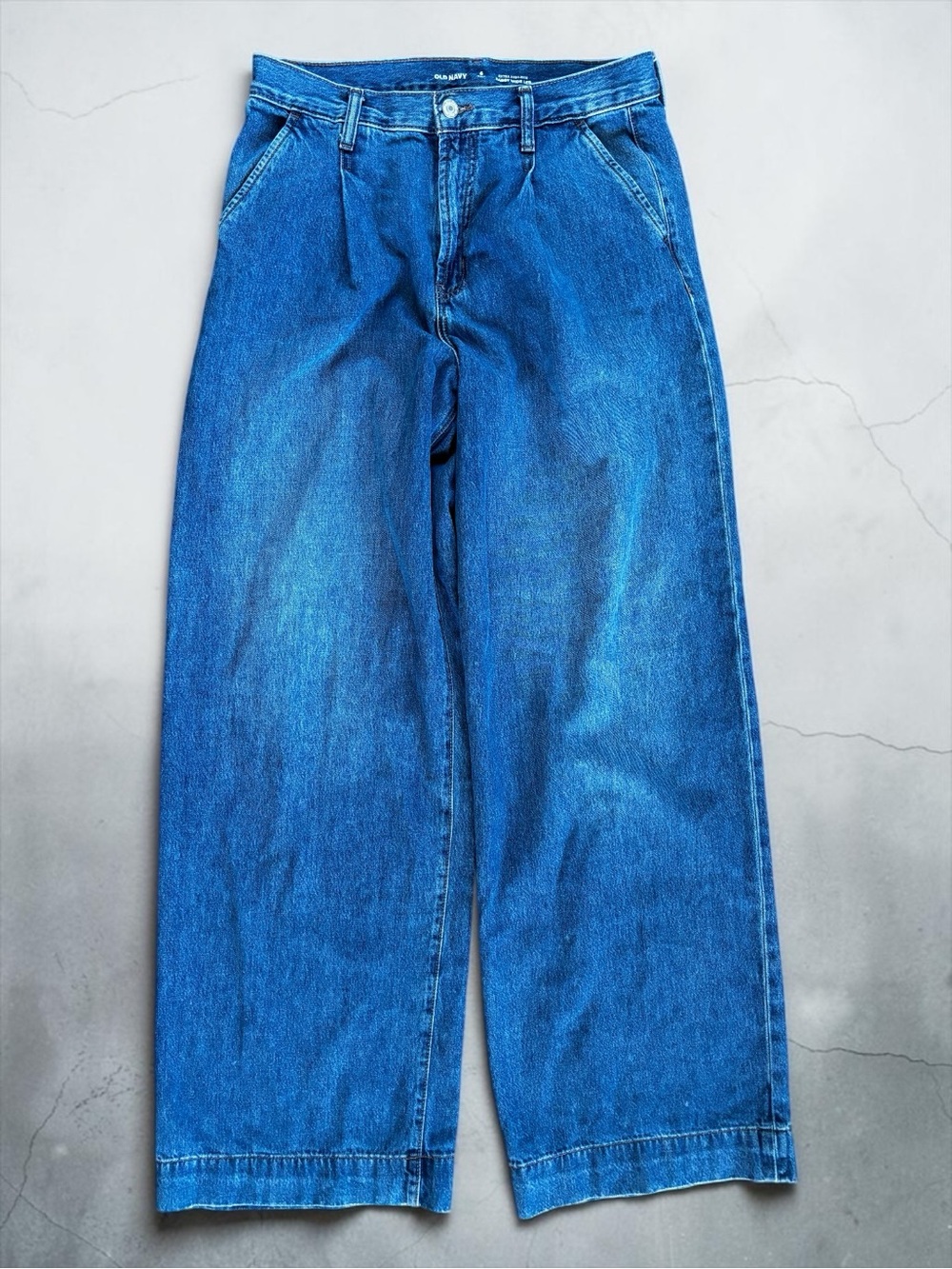 OLD NAVY Women's Extra High-Rise
Baggy Wide Leg Jeans (6 Tall)